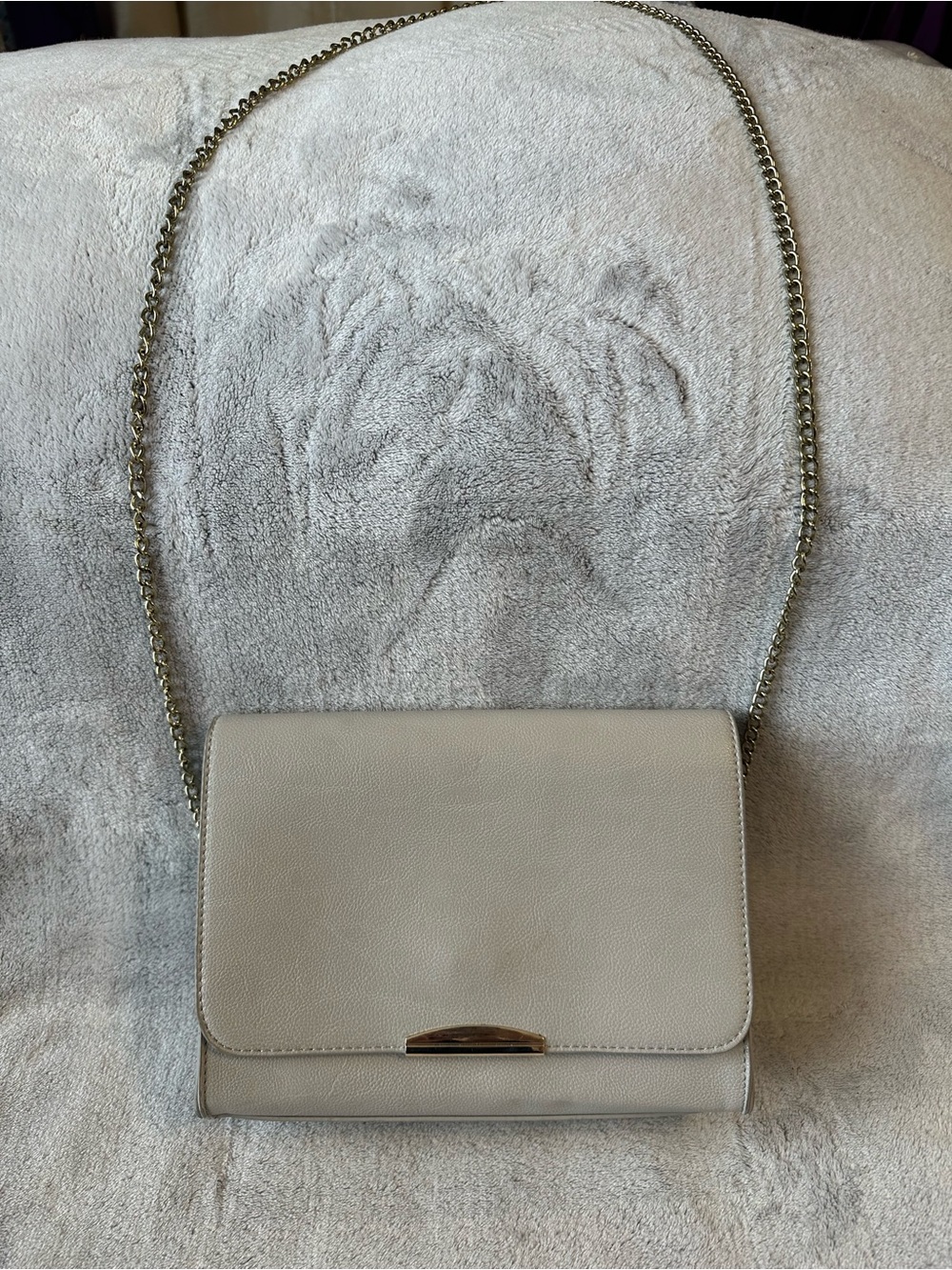 Forever 21 Cream Crossbody Bag with Gold Chain